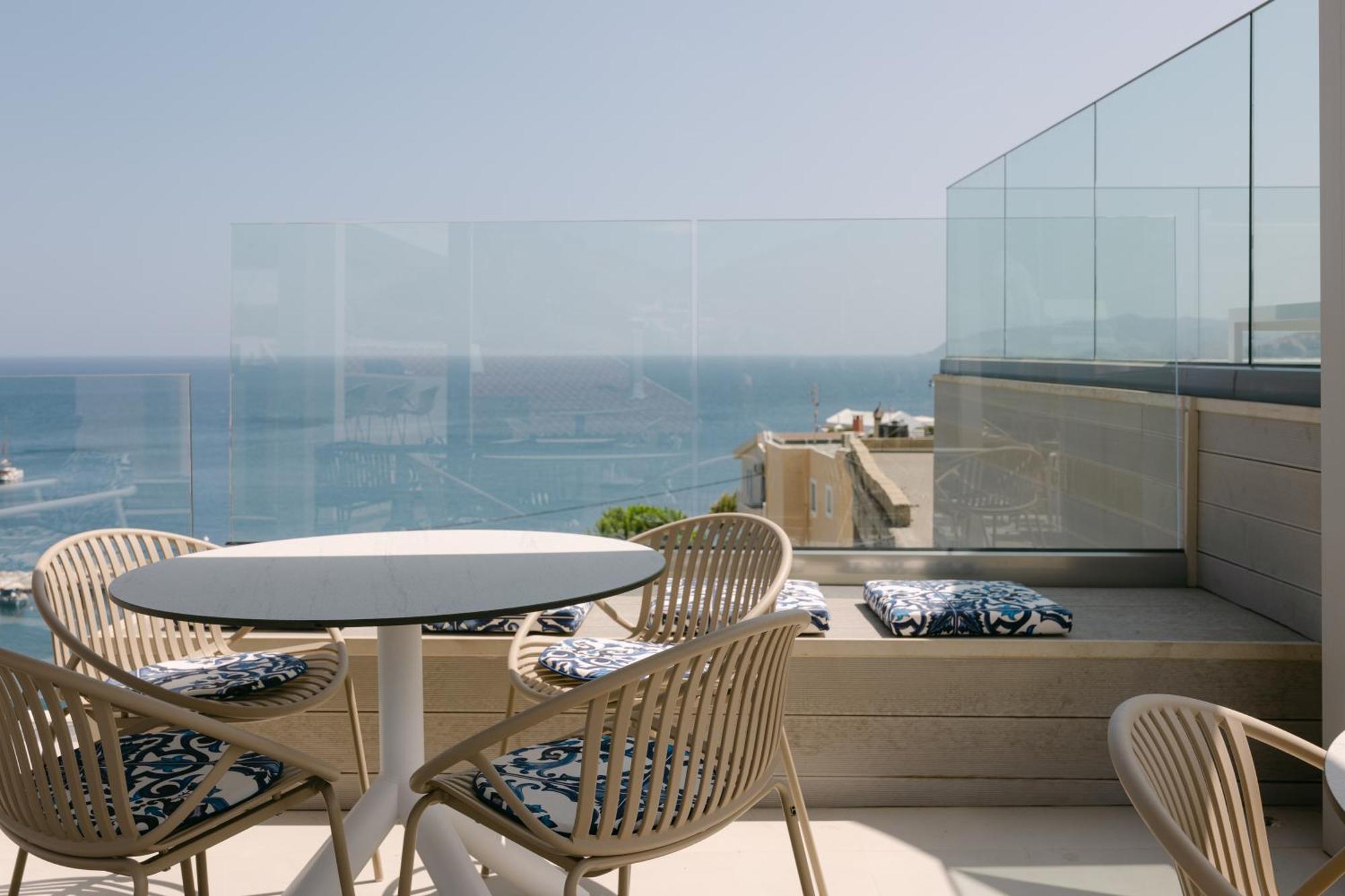 Golden Luxury Suites Bali  Exterior photo